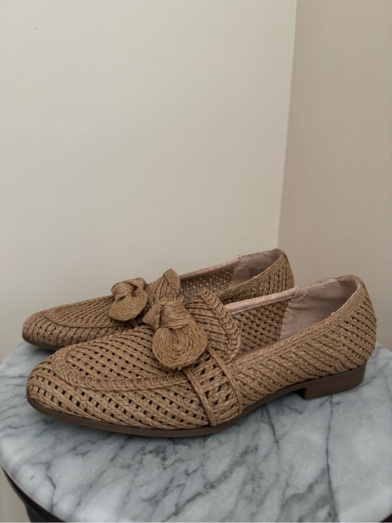 Charles David Shoes - Charles David Finite Raffia Loafers Women’s Size 8.5 Tan Woven Slip On Flats